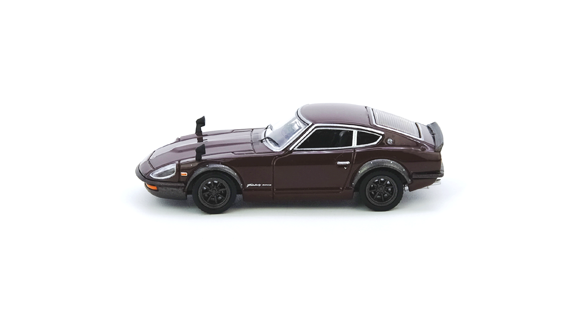 NISSAN Fairlady 240ZG (HS30) - Inno Models