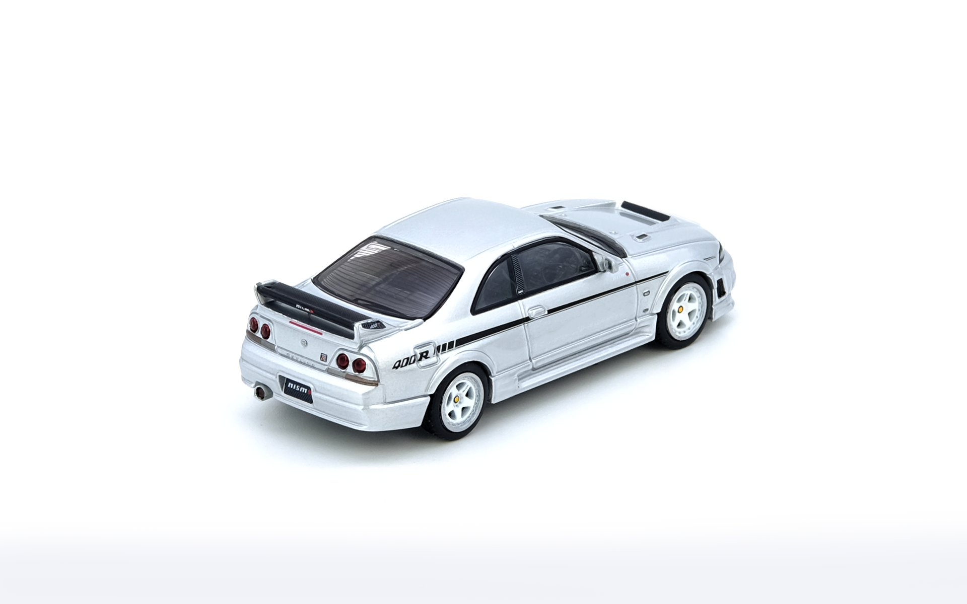 NISSAN SKYLINE GT-R (R33) NISMO 400R Sonic Silver - Inno Models