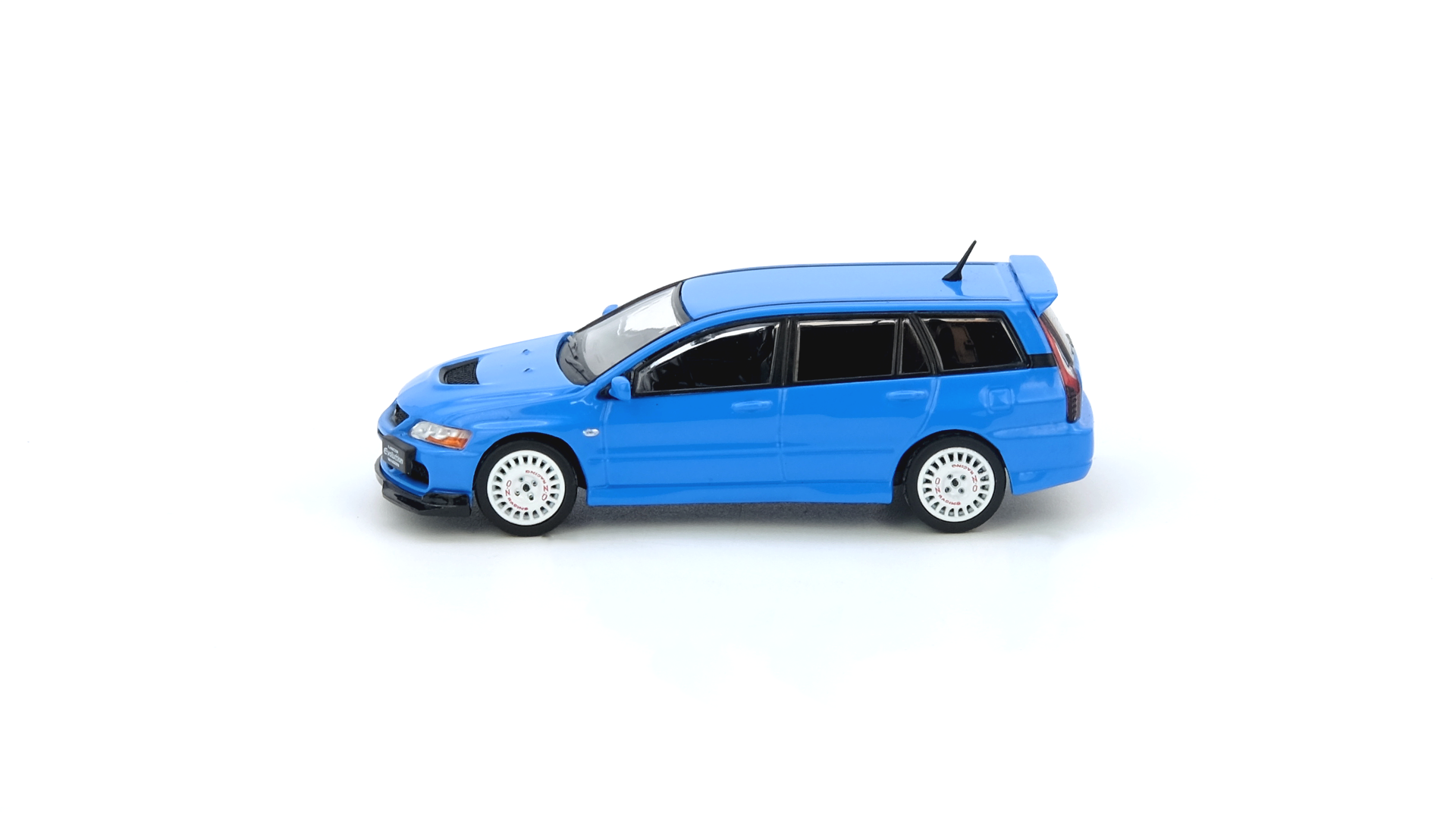 Mitsubishi Lancer Evolution IX Wagon BLUE - Inno Models