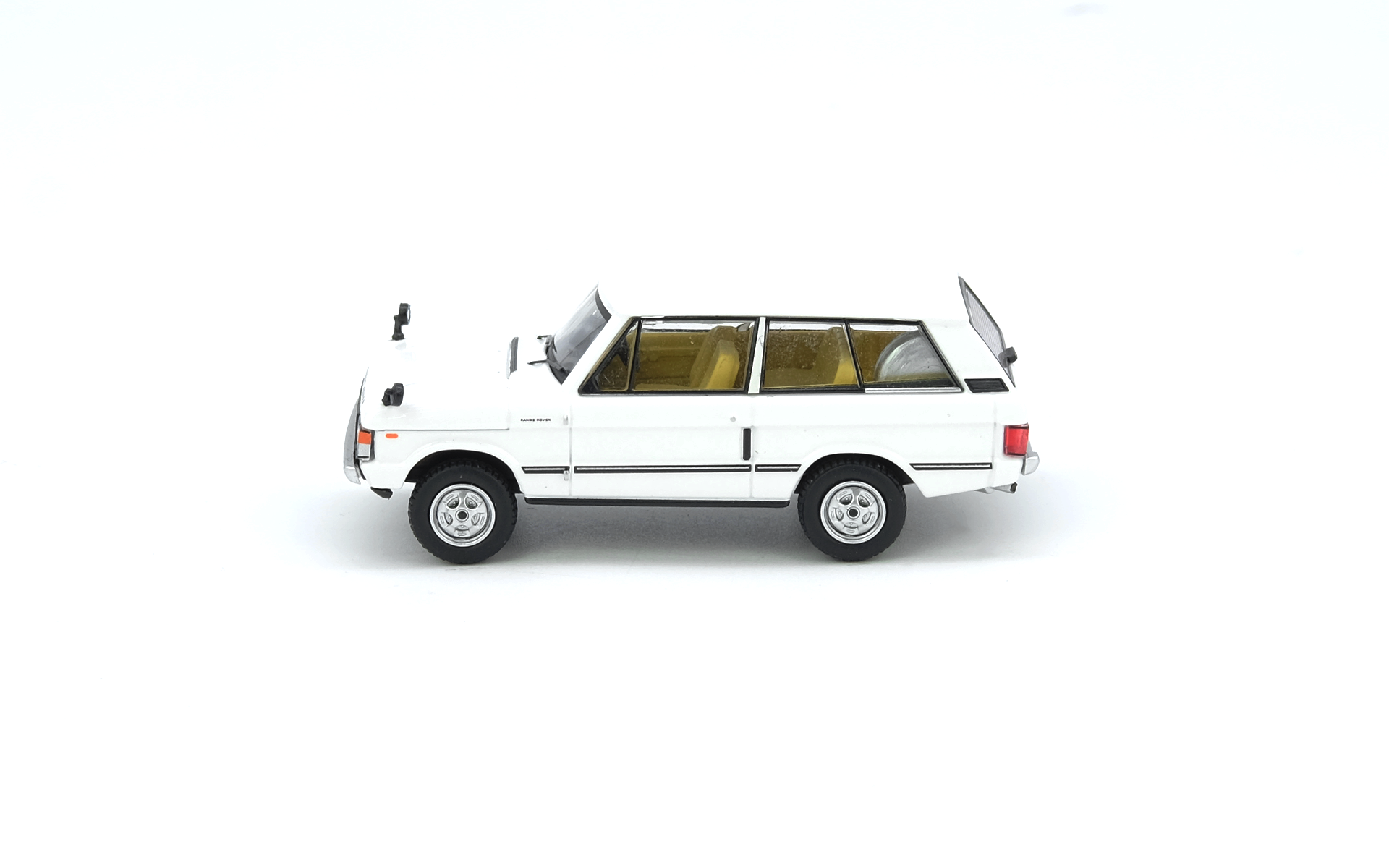 RANGE ROVER CLASSIC White - Inno Models