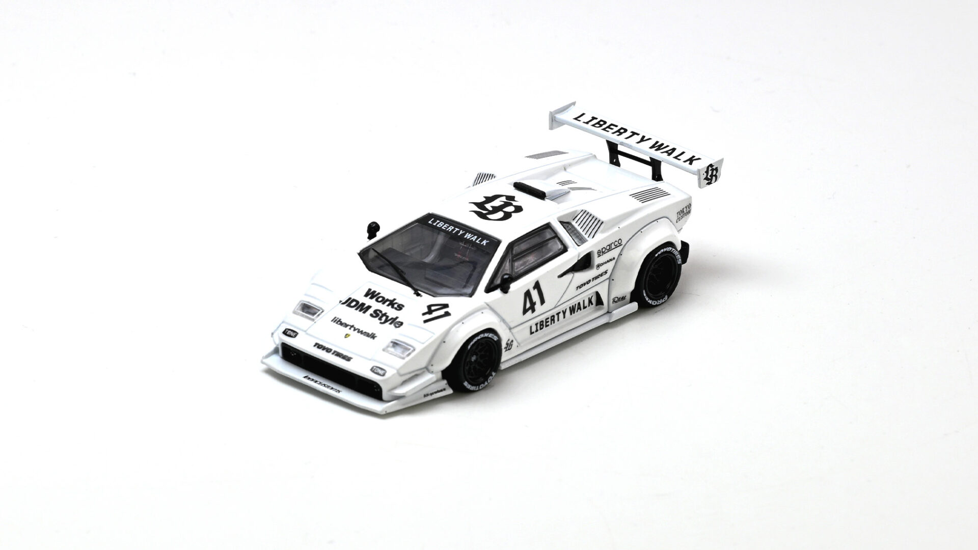 LB Countach 1